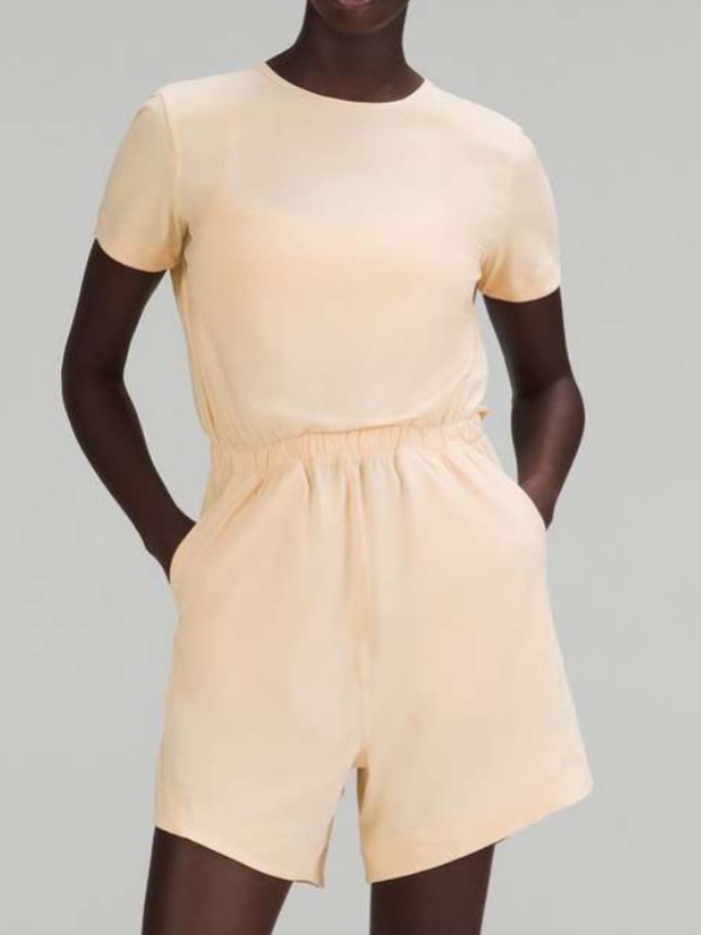 Lululemon Women 4 Prosecco Athleisure Short Sleeve Lightweight High-Neck Romper
